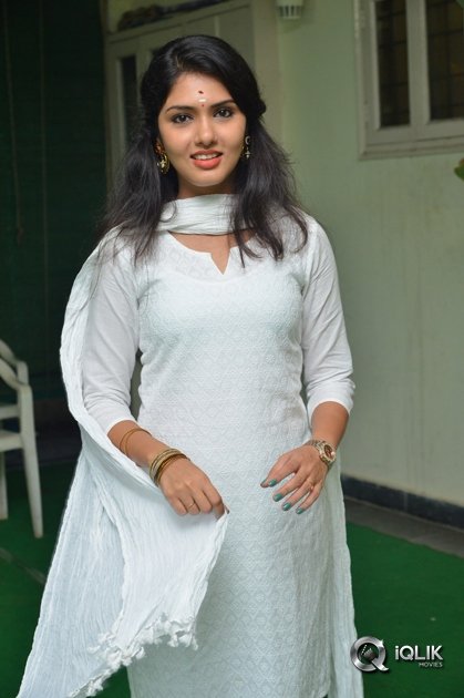 Gayathri-Suresh-At-Lover-Movie-Launch